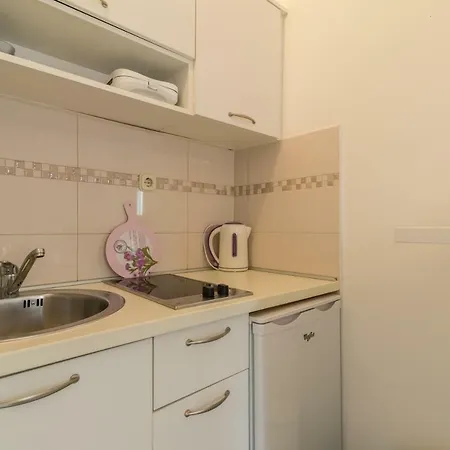 Emma & Toni Apartment