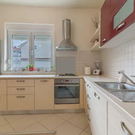 Emma & Toni Apartment