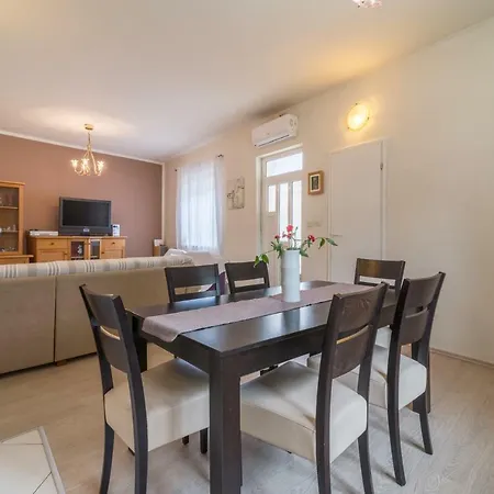 Apartment Emma & Toni *