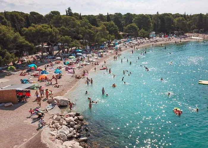 Апартаменты Emma & Toni Биоград-на-Мору