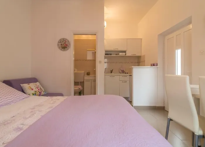 Emma & Toni Апартаменты *